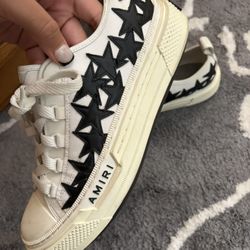 WOMEN’S AMIRI STARS COURT LOW SHOES.