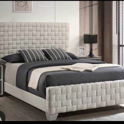 Queen Color Ivory / Muy Resistente / Nueva En Sus Cajas / Con Garantía Que Este En Perfectas Condiciones 