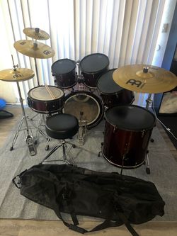 Pearl Forum Series Complete Drum Set