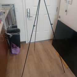 Large Collapsible Display EASELS w Travel Bag.....NEW.....$15