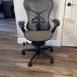 Herman Miller Mirra Office Chair - Ver. 1
