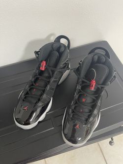 Air Jordan 6 Rings – Black/Red (Size 6.5Y)