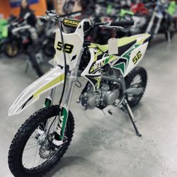 Adult Size Vitacci Pentora 125cc Dirt Bike Limited Time Offer