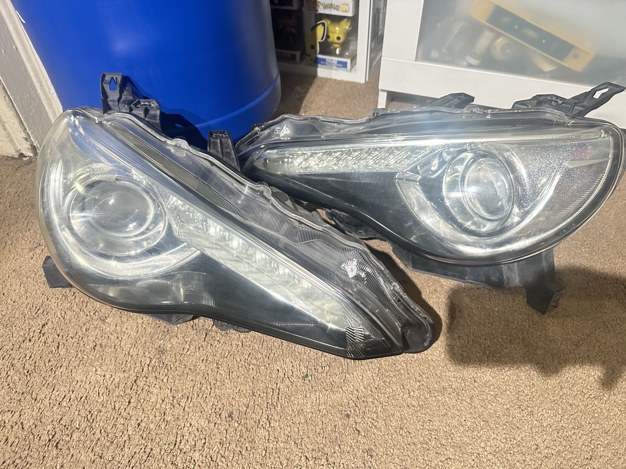 2013 Scion Fr-S 10 Series Headlights & Taillights 