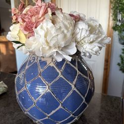 Pottery Barn Vase Flowers Purchased Separately From Pottery Barn As Well. 