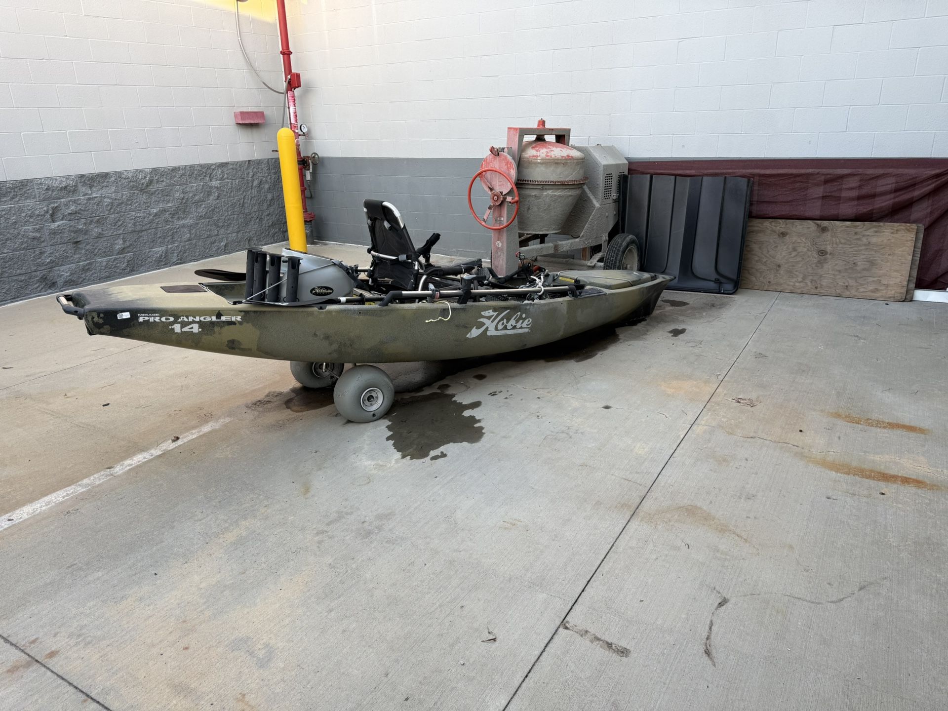 Hobie Mirage Pro Angler 14 Pedal Fishing Kayak