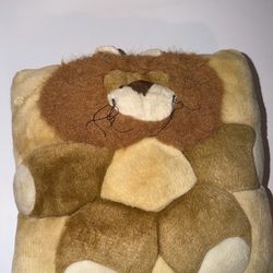 Lion pillow