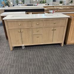 61” Bathroom Vanity In Wood Color 