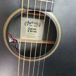 MARTIN ELECTRIC GUITAR 