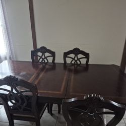 Dinning Table 