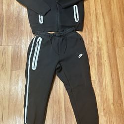 Black Reflective Nike Tech Set