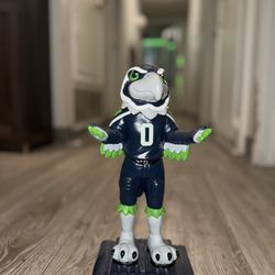 Seahawks Statue