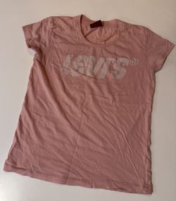 Vintage Levi’s Women’s T-shirt - Size XS