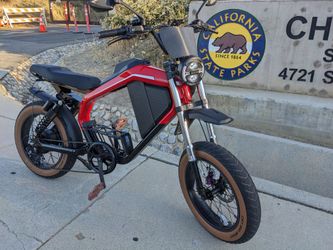2025 Max M5 in red E-bike 52 volts!