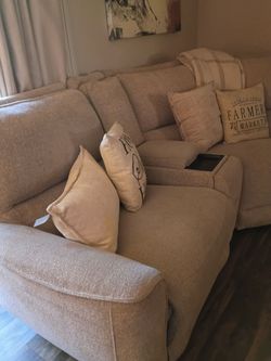 6 month old sectional power reclining beige