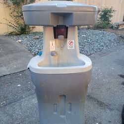 PolyJohn® Double Hand Wash Station
