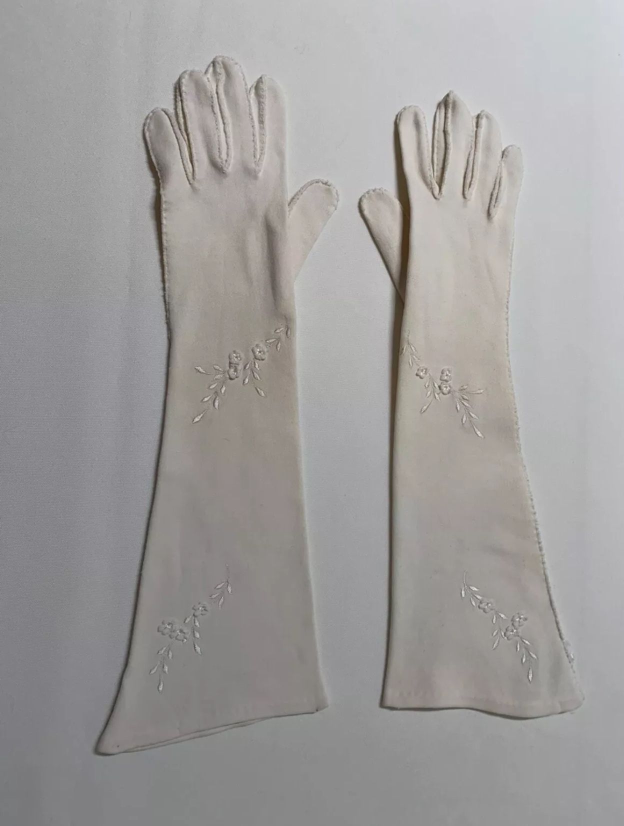 Vintage 1950’s Off White Wedding / Formal Gloves