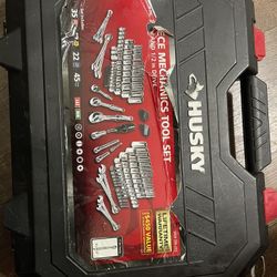 Husky Mechanics Tool Set ( 132- Piece )