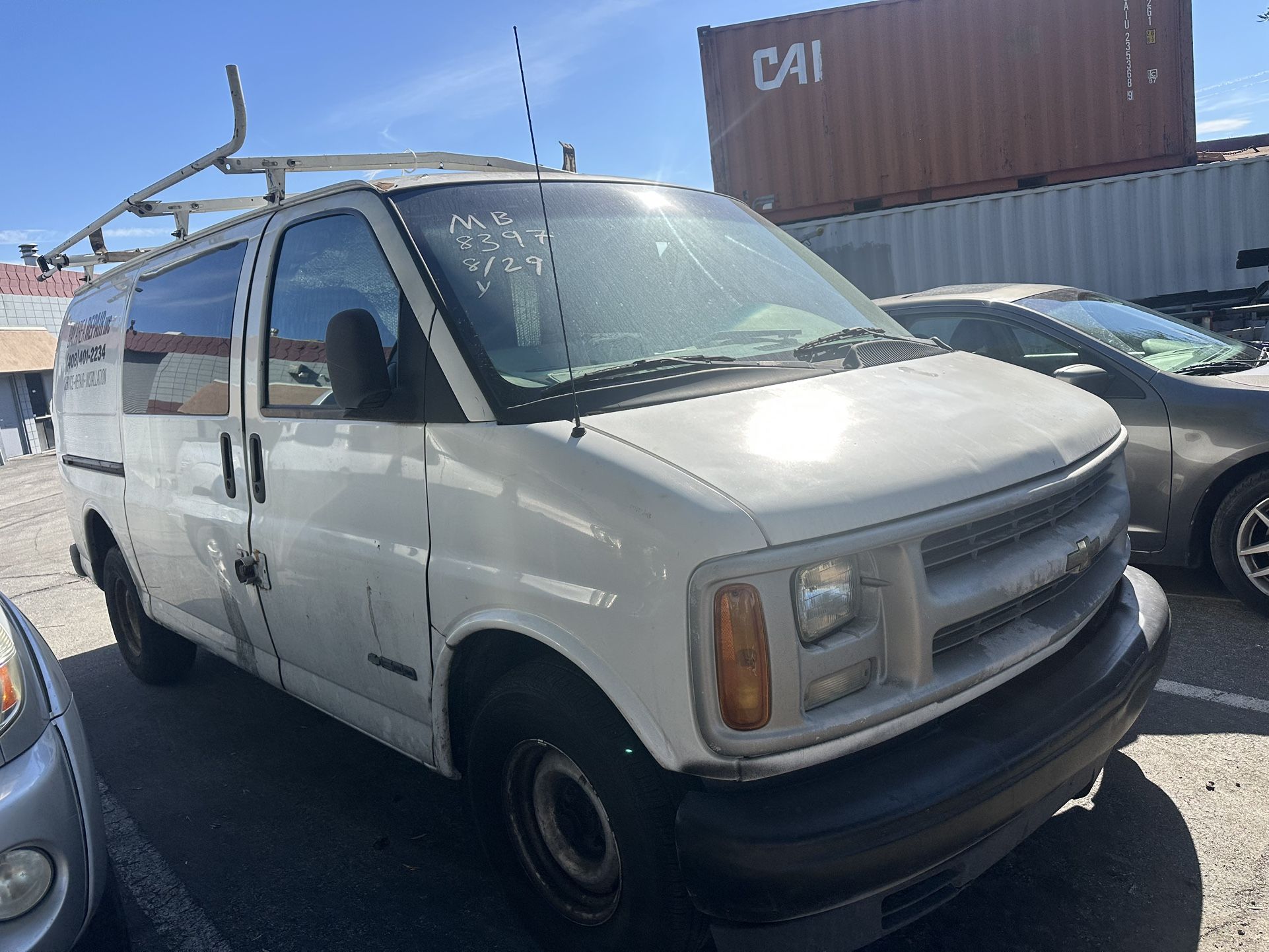 2000 CHEVY EXPRESS CARGO VAN