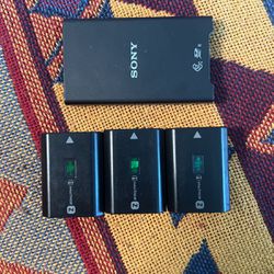 3x NP-FZ100 Sony batteries 