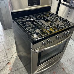 Frigidaire Stove