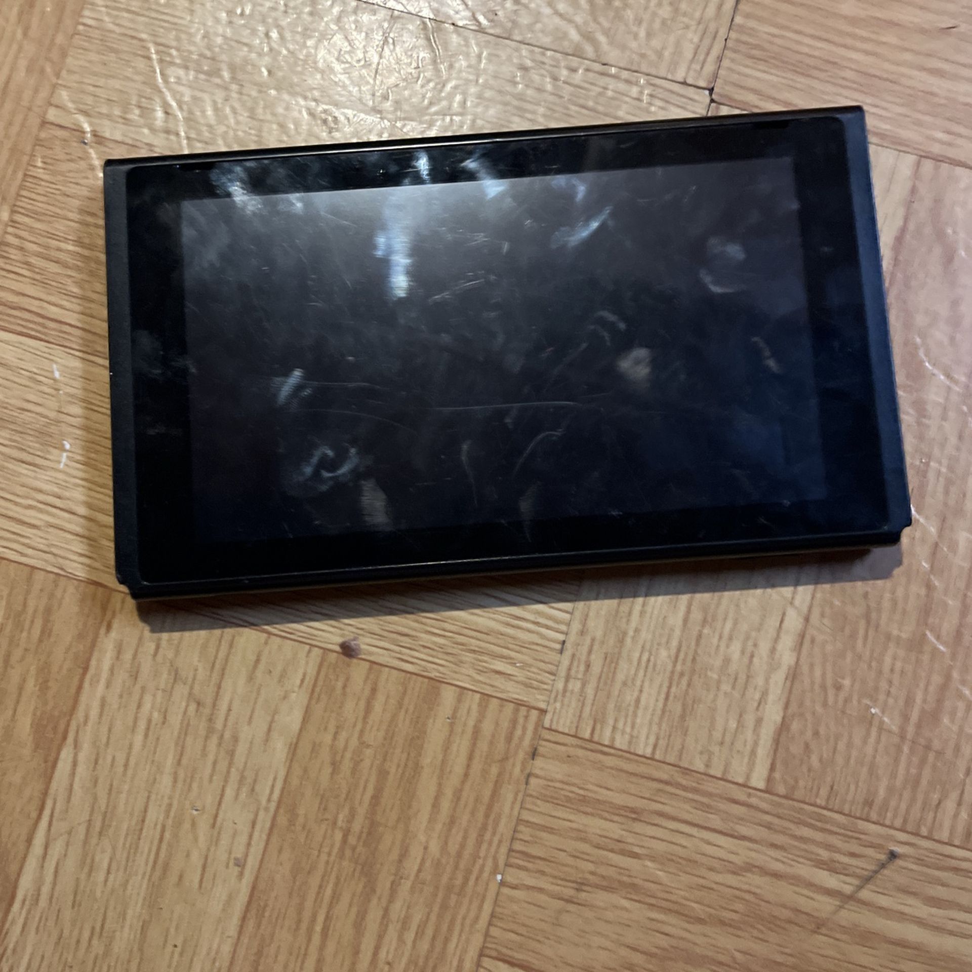Nintendo Only Tablet With A 128 Gb And And The Ninetndo Box