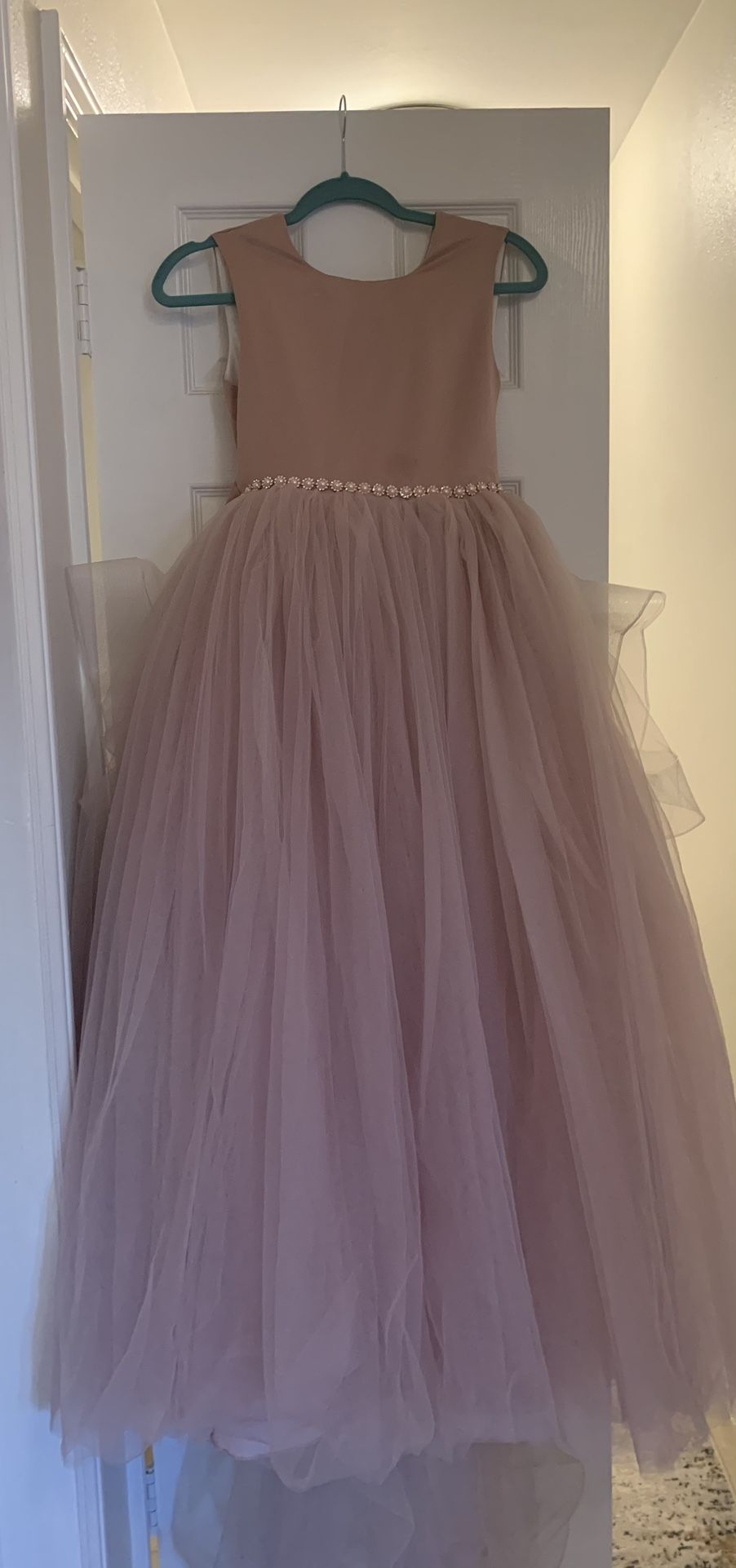 Flower Girl Dresses Size 9 and 12 and train detaches.