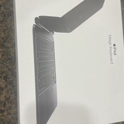 Apple newest magic keyboard brand new M4/M5