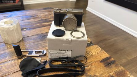 LUMIX L10  Special Edition Gold Titanium