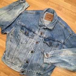 Levi's Vintage 57598 USA Light Wash Trucker Denim Jean Jacket White Tab Adult Small