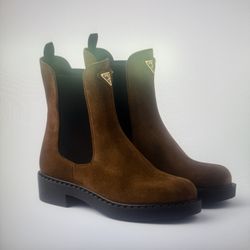 NIB Prada Brushes Leather Chelsea Boots 37.5