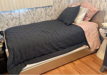 Twin size Trundle bed