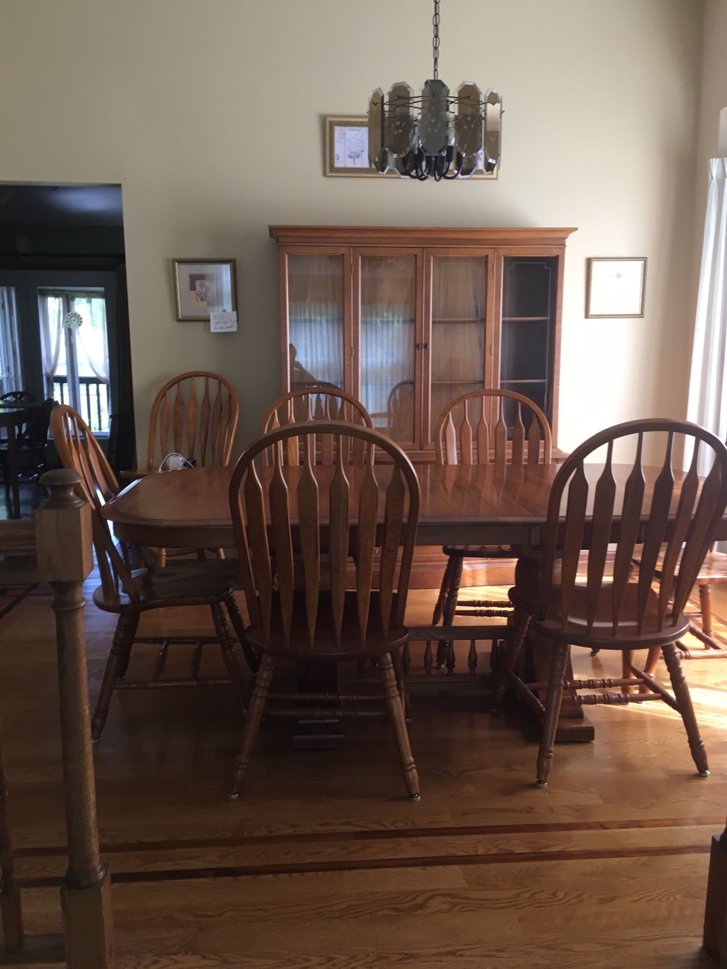 Looking for offers on dining room table and hutch