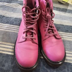 Hot Pink Dr. Martens Boots Like New Size 4 Girls 