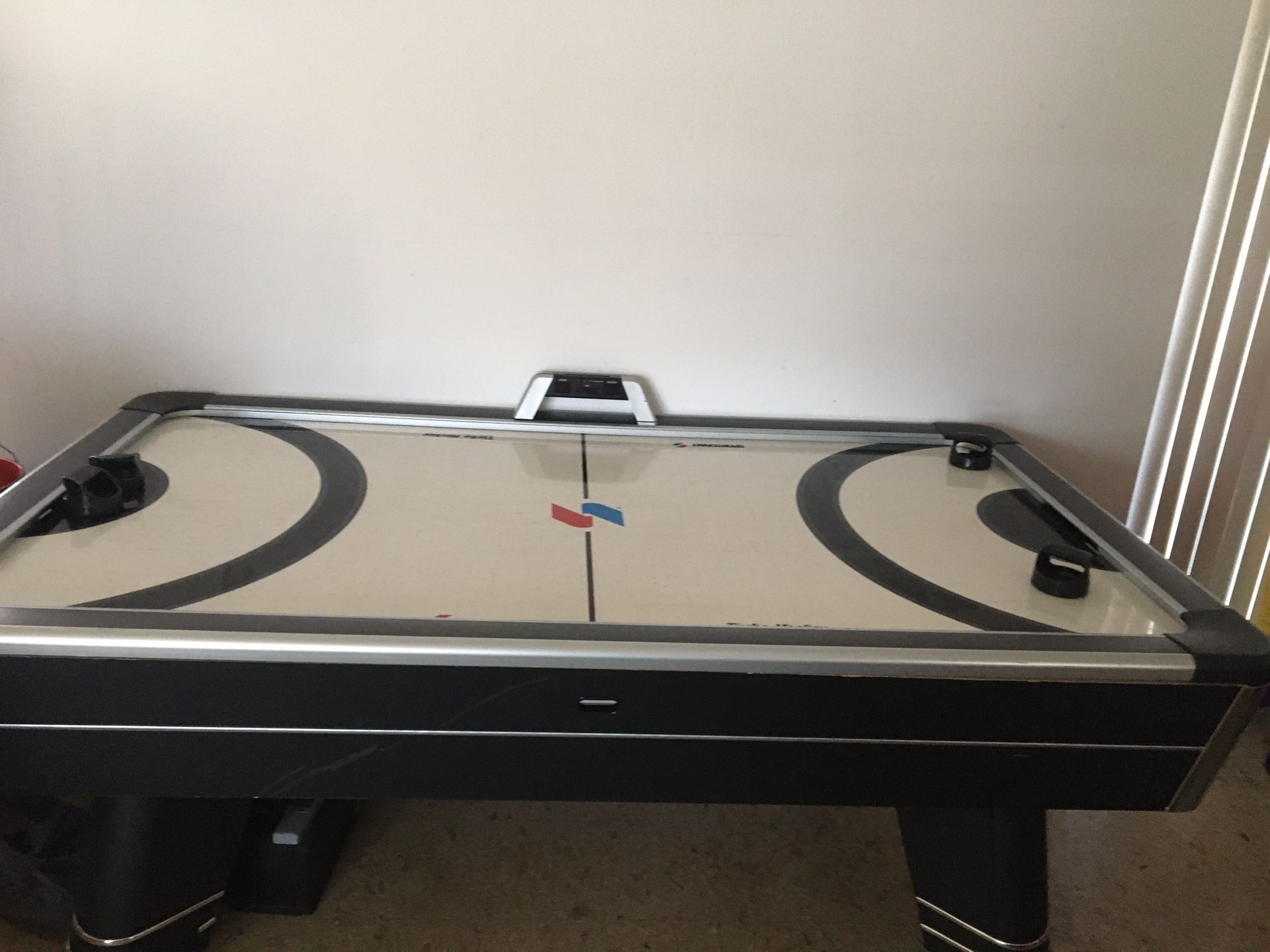 Air hockey table with minor scratch- MUST MOVE