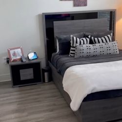 Queen Bedroom Set  –Mattress Included!