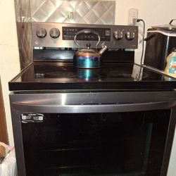 LG  ThinQ dark Grey Electric Flat Top Range