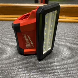 Milwaukee M12 Flood Light Tool Brand New 