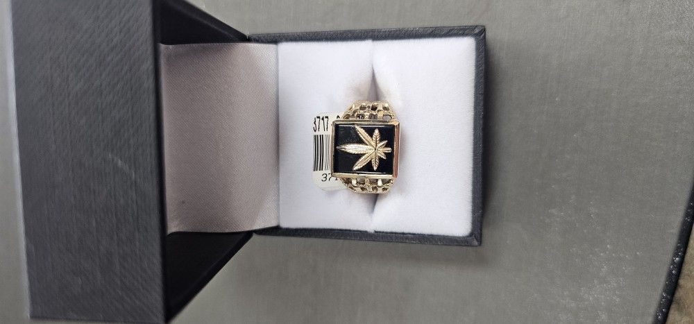 Pot Leaf Gold Ring 14k