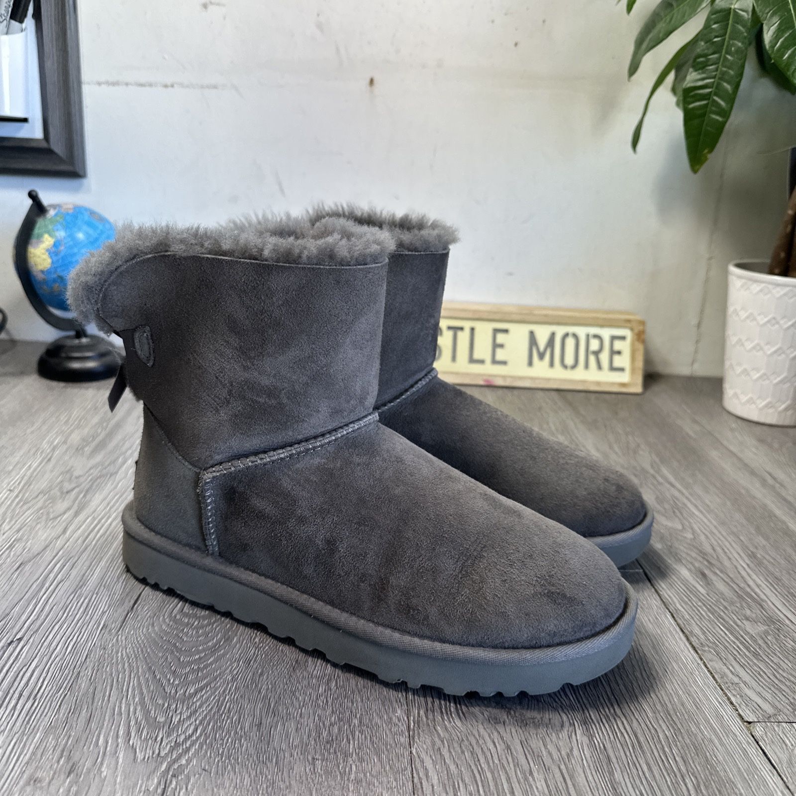 Grey Boots Ugg Mini Bailey Bow Ii Grey Women's UGG Mini Bailey Bow - Main Image