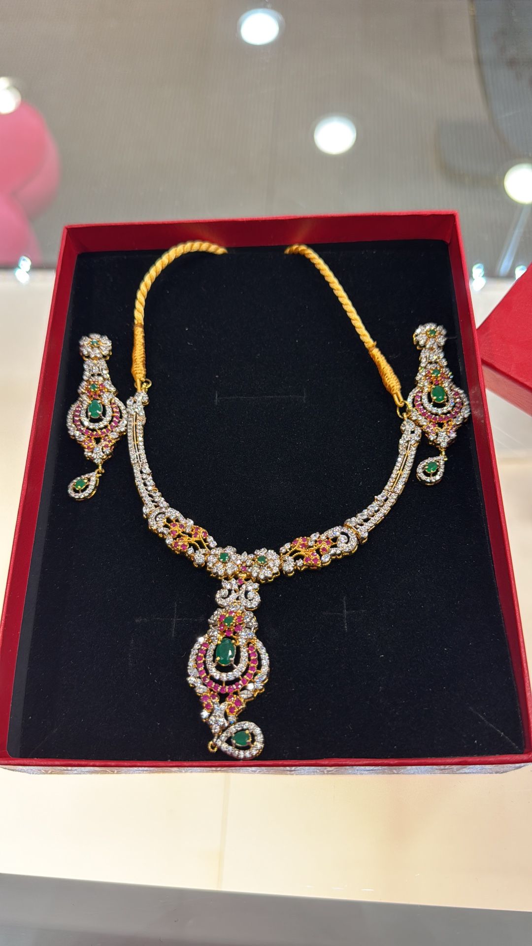 Mahira Jewelers