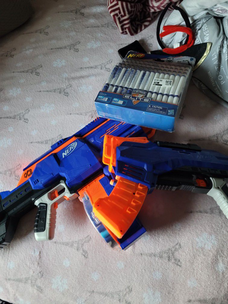 2 Nerf Guns And Bullets 