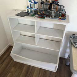 Toy Storage READ DESCRIPTION 