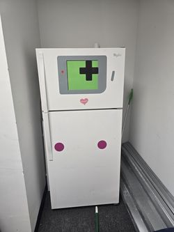 Whirlpool 28" Top Freezer Refrigerator White Full Size Fridge