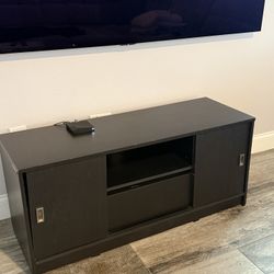 TV CONSOLE