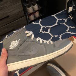 gray jordan 1s size 11