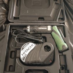 Hitachi Screw Gun Kit - Like New