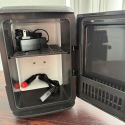 NEW Small Refrigerator, 100‑240V Heats And Cools Mini Refrigerator 6 Can Makeup Baby Bottles