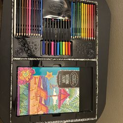 Art Kit With Coloring Books