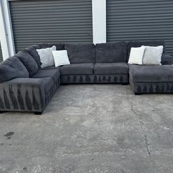 Ashley 3 Pc Sectional 